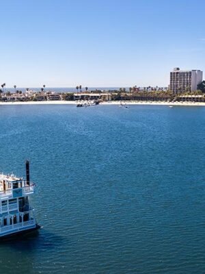 Bahia Belle Cruises heading to the Catamaran Resort Hotel and Spa